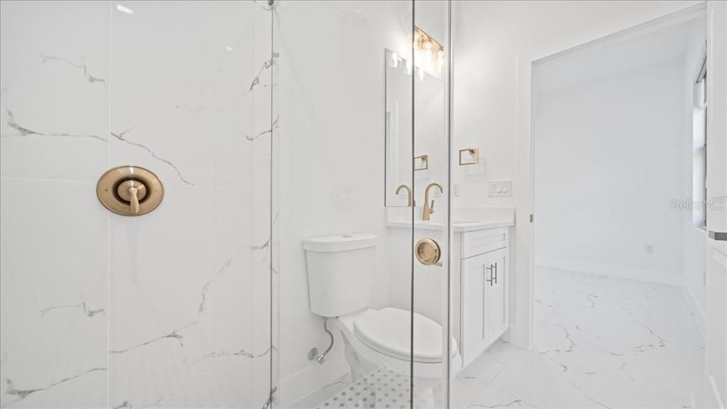 For Rent: $1,850 (3 beds, 2 baths, 1100 Square Feet)