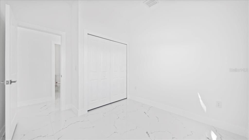 For Rent: $1,850 (3 beds, 2 baths, 1100 Square Feet)