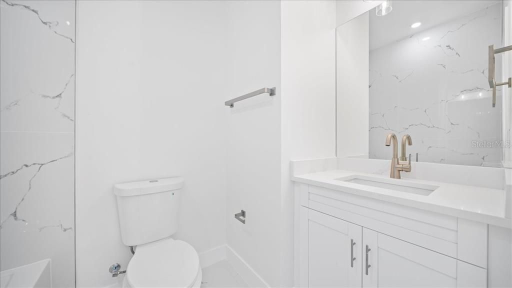 For Rent: $1,850 (3 beds, 2 baths, 1100 Square Feet)