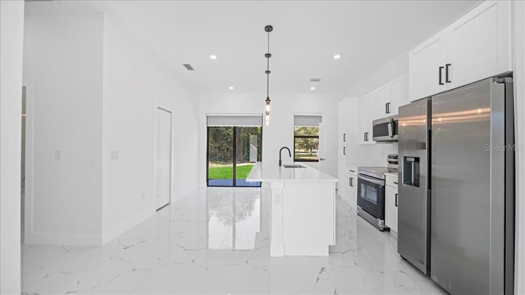 For Rent: $1,850 (3 beds, 2 baths, 1100 Square Feet)