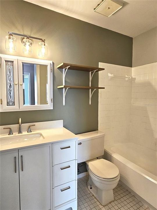 For Rent: $1,650 (2 beds, 2 baths, 1175 Square Feet)