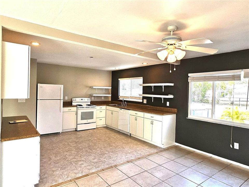 For Rent: $1,650 (2 beds, 2 baths, 1175 Square Feet)