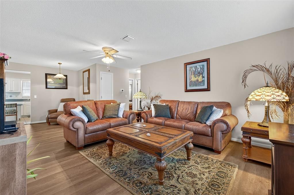 En Venta: $149,000 (2 camas, 2 baños, 1109 Pies cuadrados)