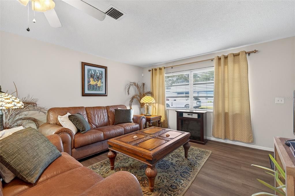 En Venta: $149,000 (2 camas, 2 baños, 1109 Pies cuadrados)