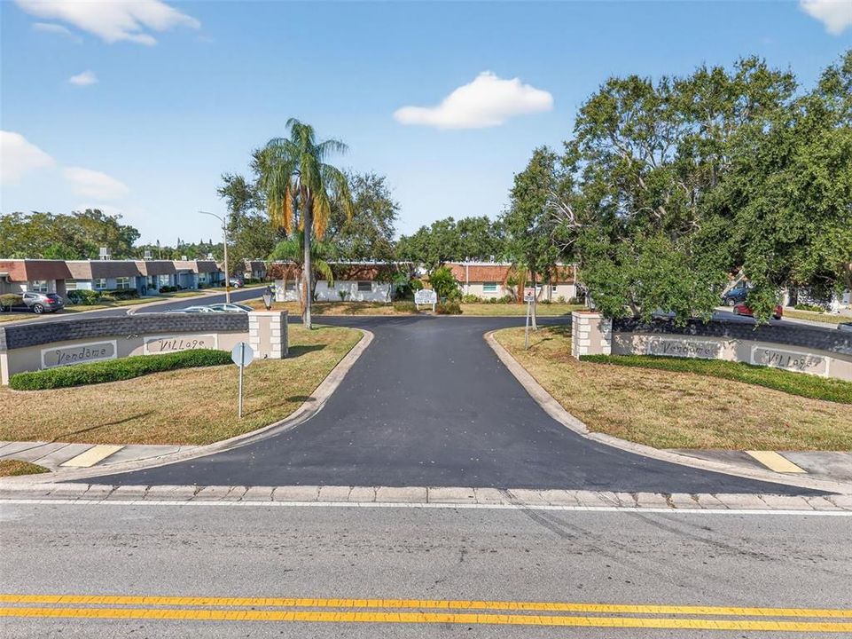 На продажу: $149,000 (2 спален, 2 ванн, 1109 Квадратных фут)