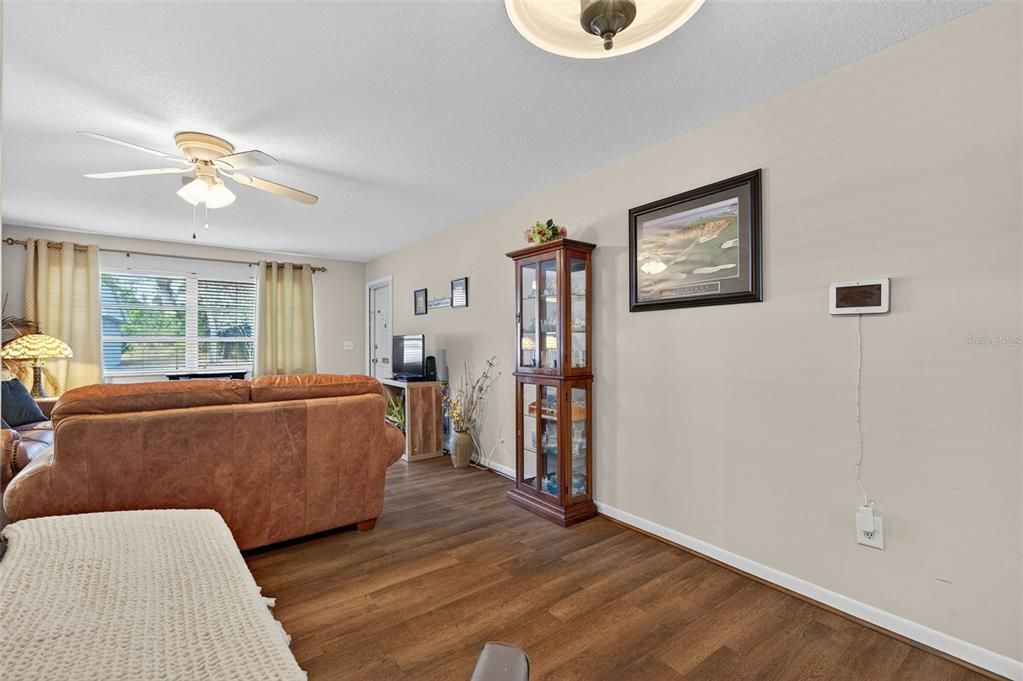 En Venta: $149,000 (2 camas, 2 baños, 1109 Pies cuadrados)