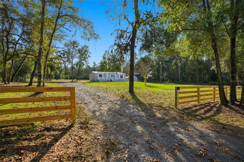 На продажу: $279,000 (3 спален, 2 ванн, 960 Квадратных фут)