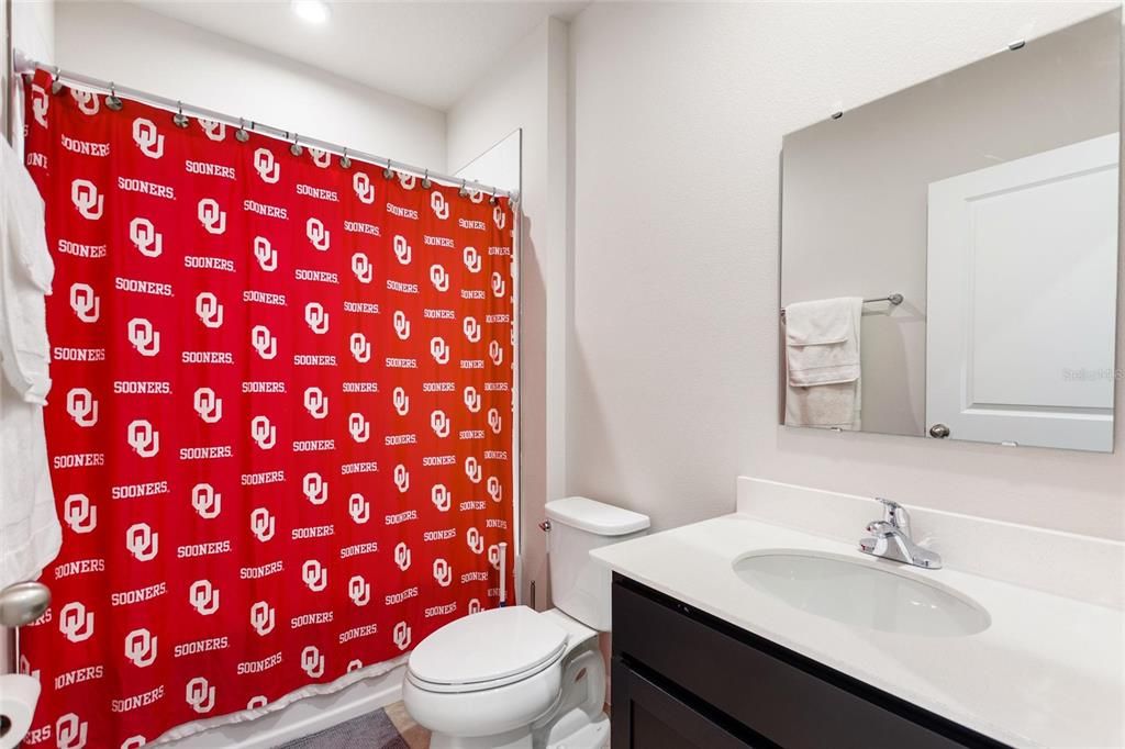 待售: $320,000 (3 贝兹, 2 浴室, 1450 平方英尺)