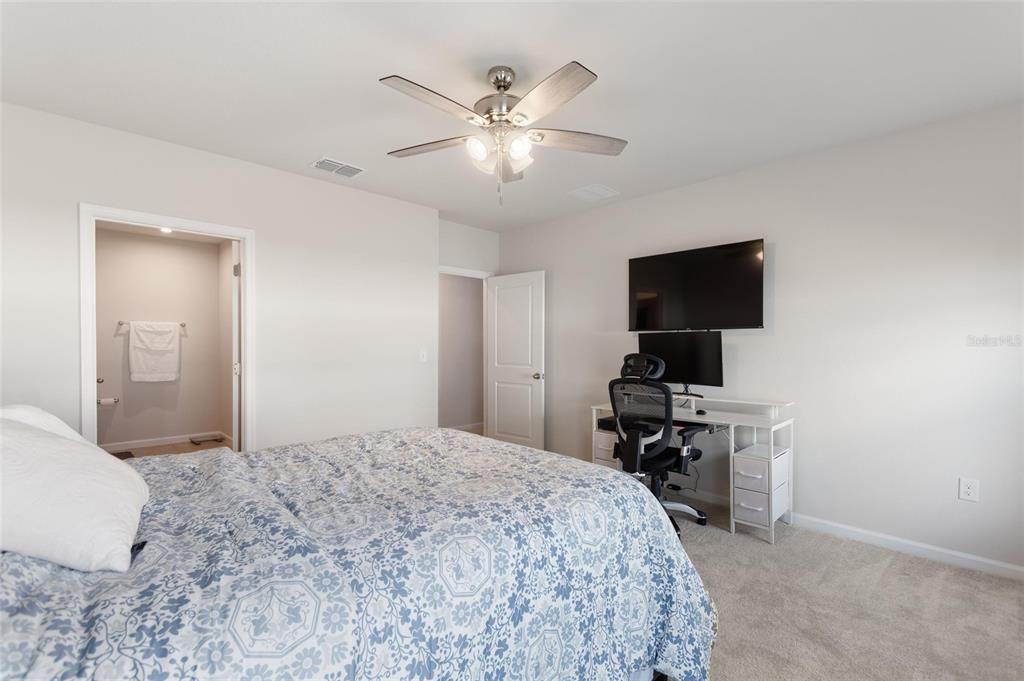 待售: $320,000 (3 贝兹, 2 浴室, 1450 平方英尺)