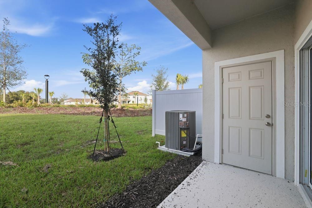 For Sale: $219,999 (2 beds, 2 baths, 1219 Square Feet)