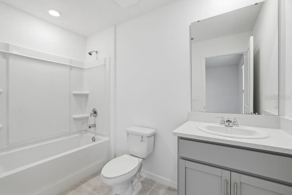 For Sale: $219,999 (2 beds, 2 baths, 1219 Square Feet)