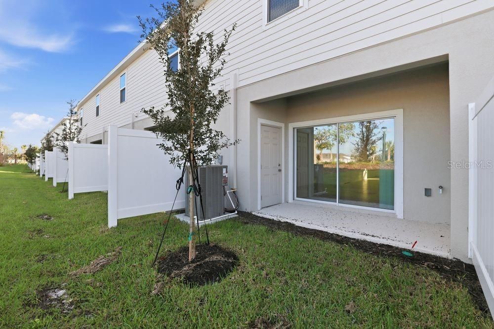 For Sale: $219,999 (2 beds, 2 baths, 1219 Square Feet)