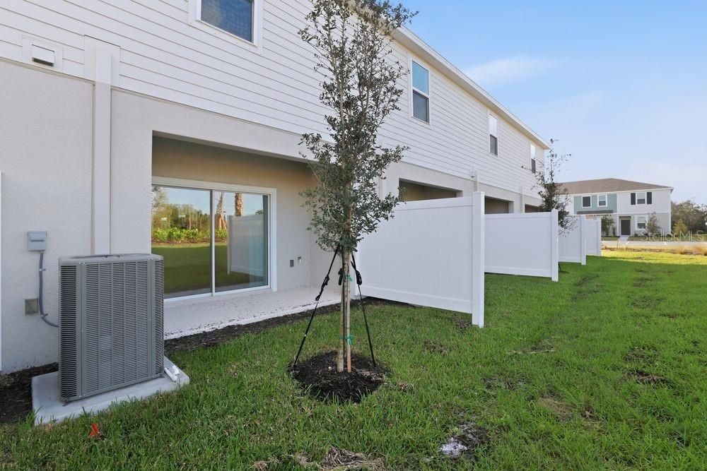 For Sale: $219,999 (2 beds, 2 baths, 1219 Square Feet)