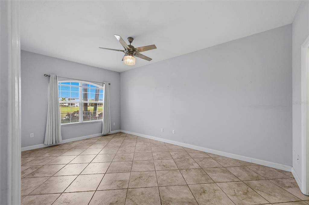 For Sale: $395,000 (2 beds, 2 baths, 1610 Square Feet)