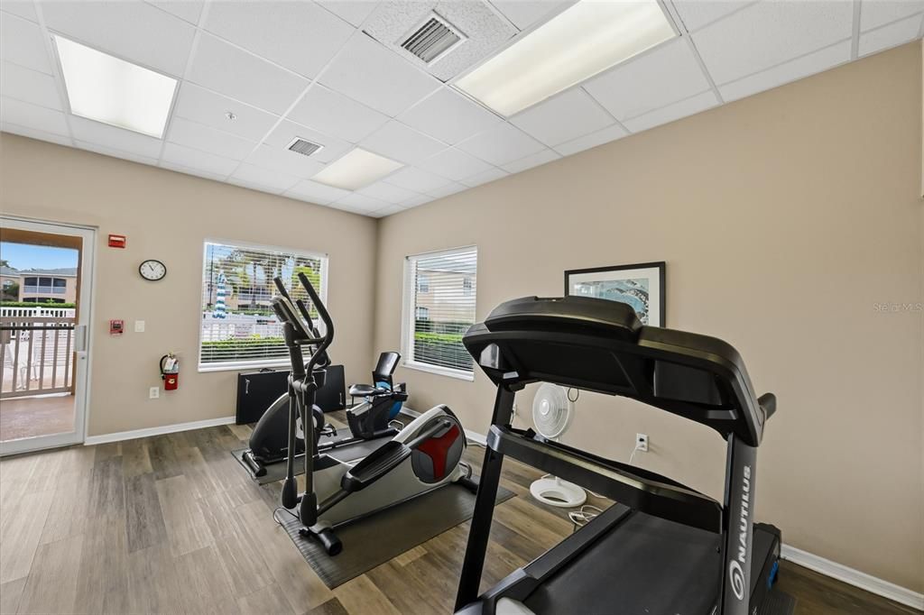 For Sale: $395,000 (2 beds, 2 baths, 1610 Square Feet)