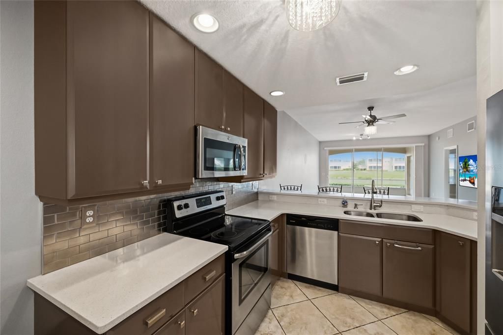 For Sale: $395,000 (2 beds, 2 baths, 1610 Square Feet)