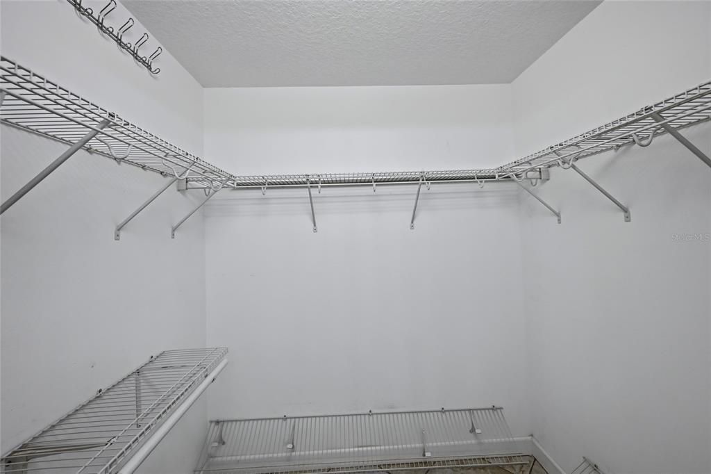 For Sale: $395,000 (2 beds, 2 baths, 1610 Square Feet)