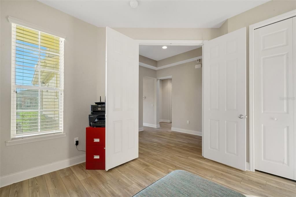 Active With Contract: $325,000 (3 beds, 2 baths, 1451 Square Feet)