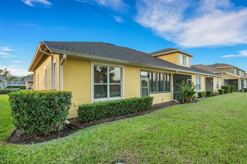 Active With Contract: $325,000 (3 beds, 2 baths, 1451 Square Feet)