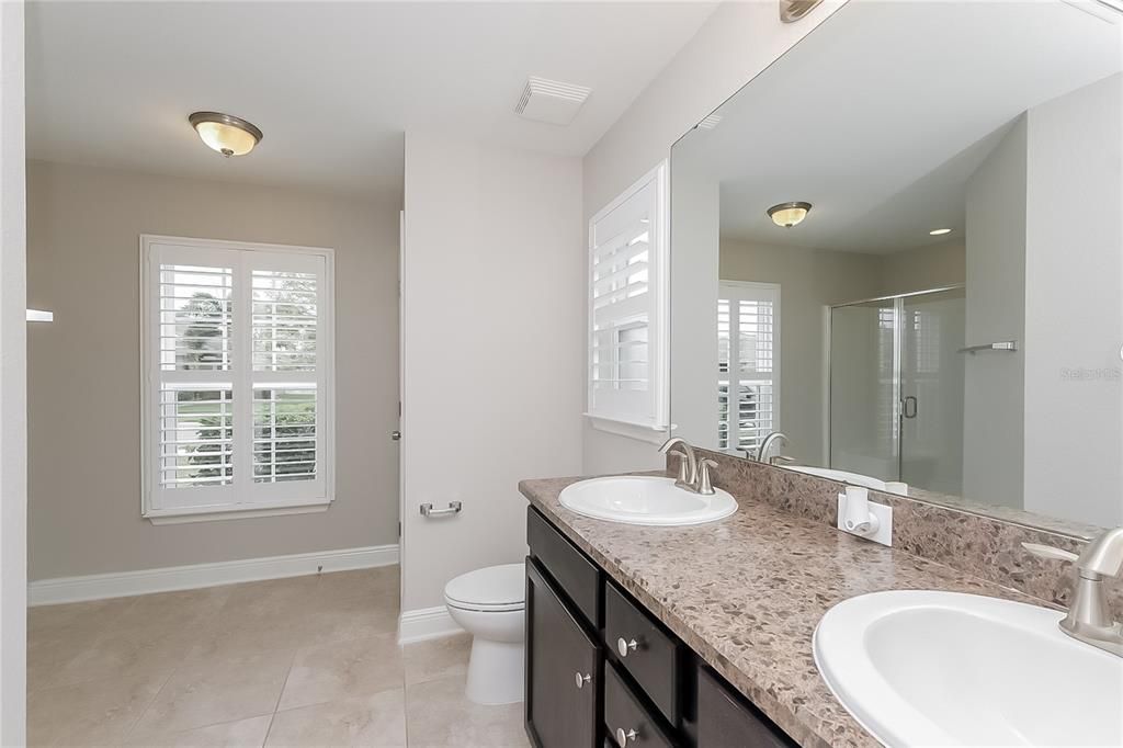 For Rent: $2,155 (4 beds, 2 baths, 1584 Square Feet)