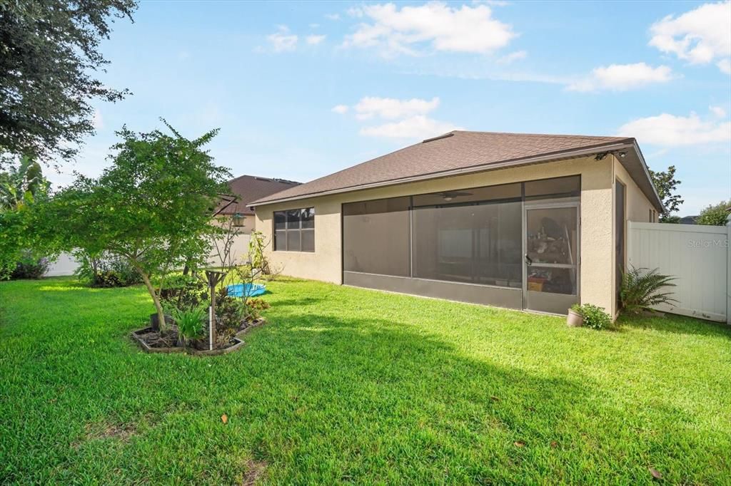 合同活跃: $379,000 (3 贝兹, 2 浴室, 2022 平方英尺)