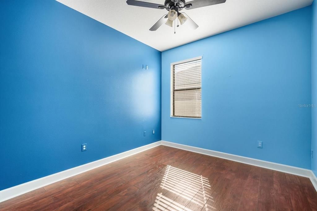 合同活跃: $379,000 (3 贝兹, 2 浴室, 2022 平方英尺)