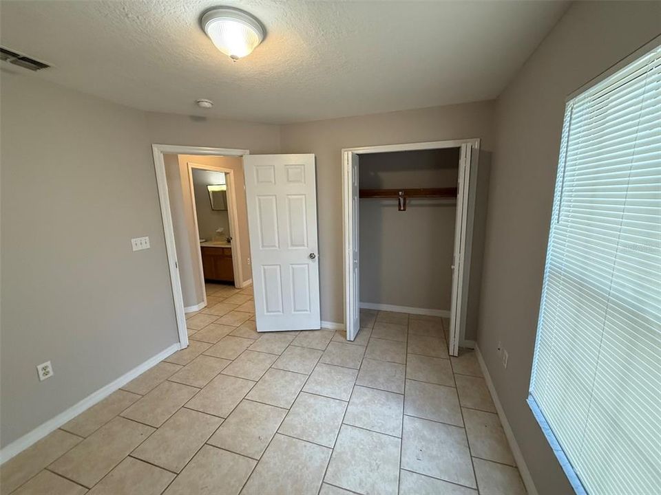 For Rent: $1,500 (3 beds, 2 baths, 1150 Square Feet)