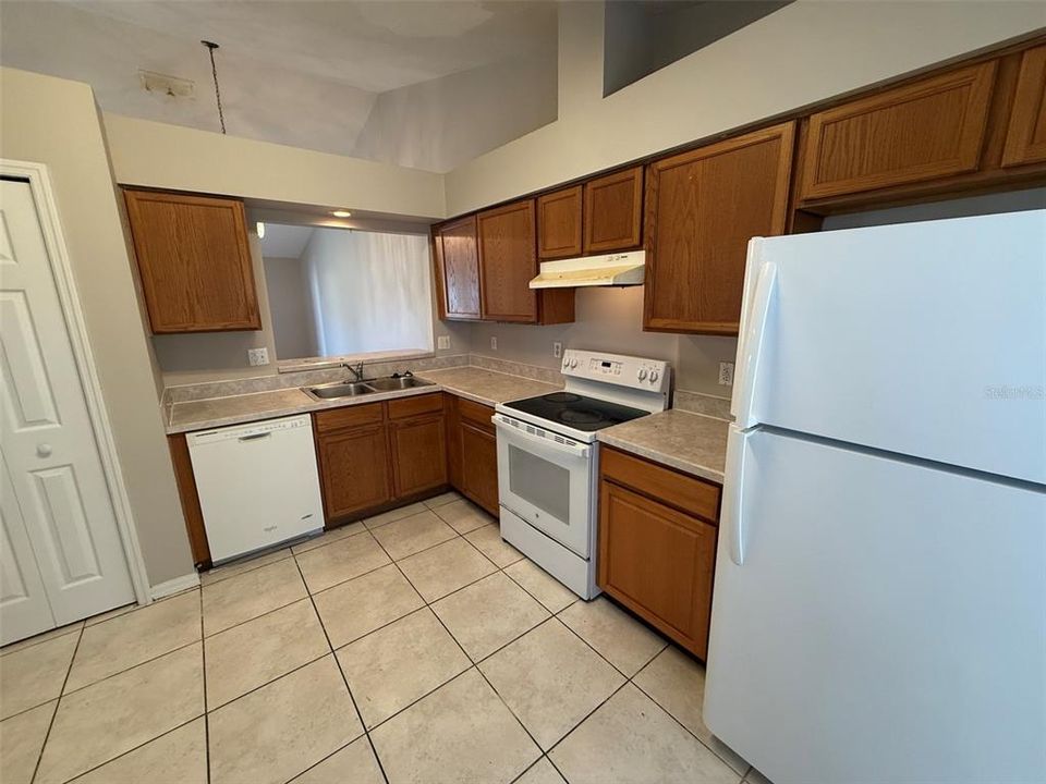 For Rent: $1,500 (3 beds, 2 baths, 1150 Square Feet)