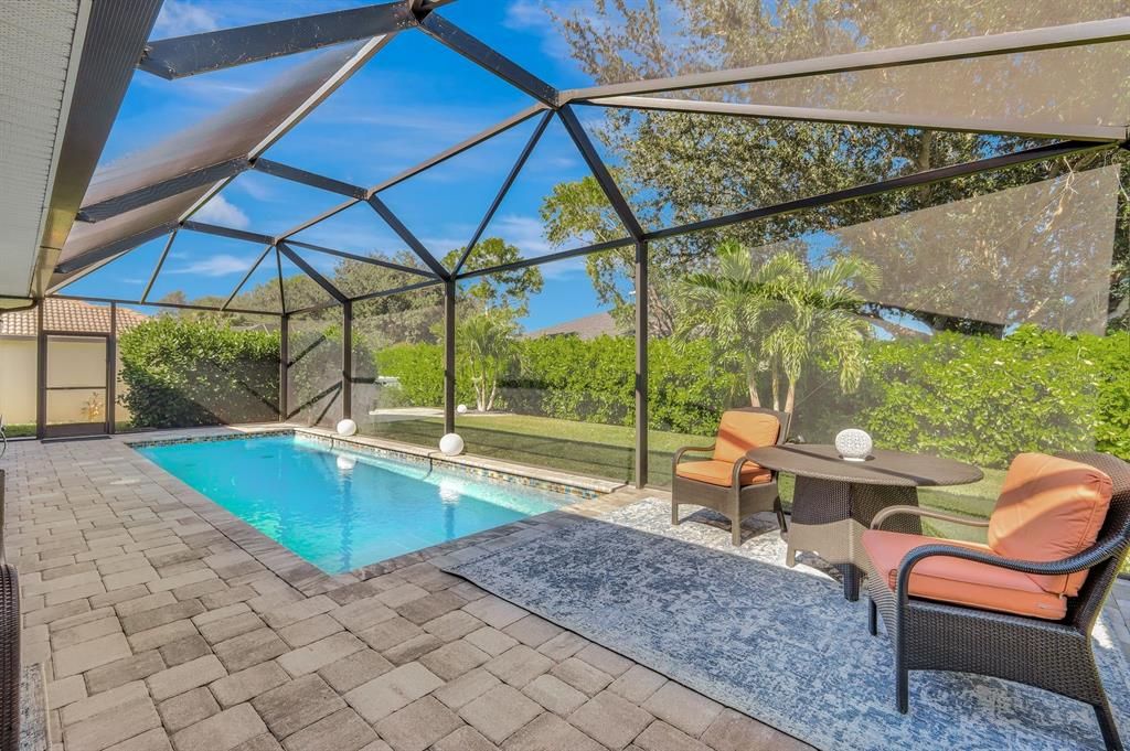 For Sale: $500,000 (4 beds, 2 baths, 1839 Square Feet)