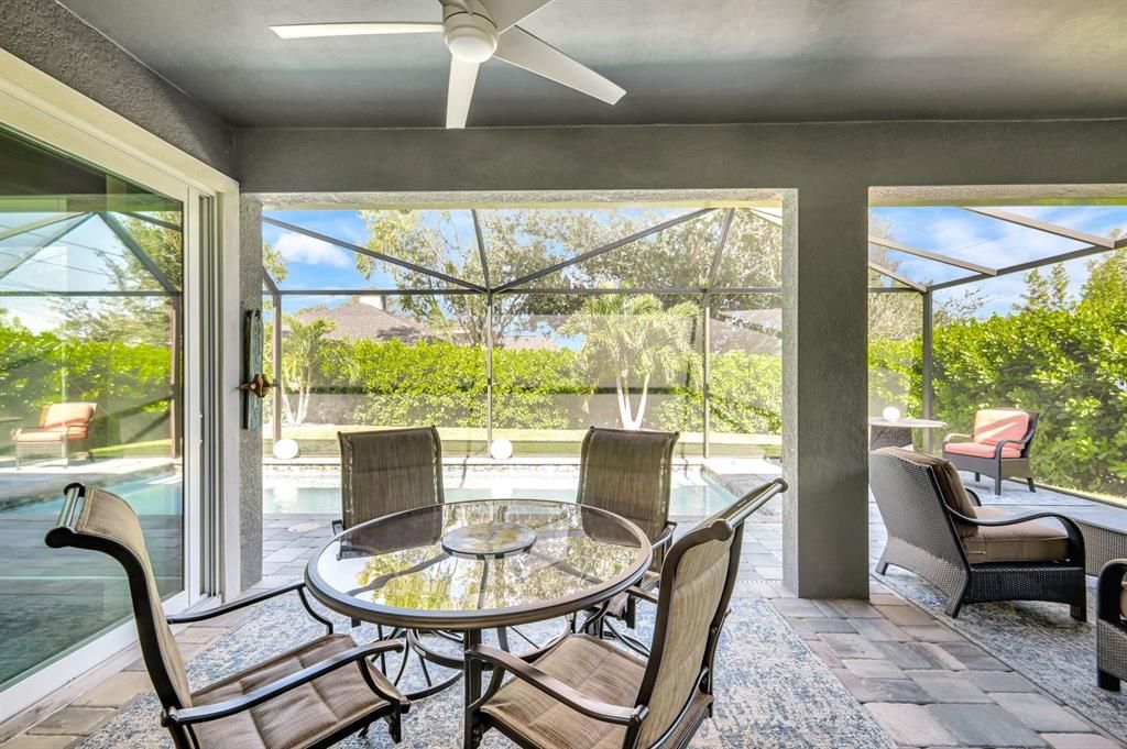 For Sale: $500,000 (4 beds, 2 baths, 1839 Square Feet)