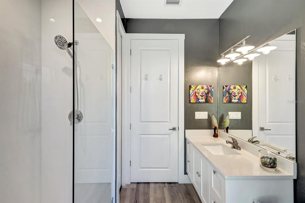 For Sale: $500,000 (4 beds, 2 baths, 1839 Square Feet)