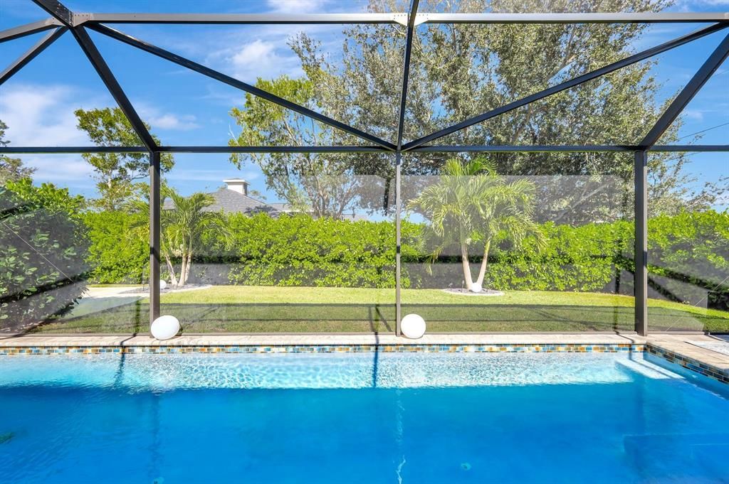 For Sale: $500,000 (4 beds, 2 baths, 1839 Square Feet)