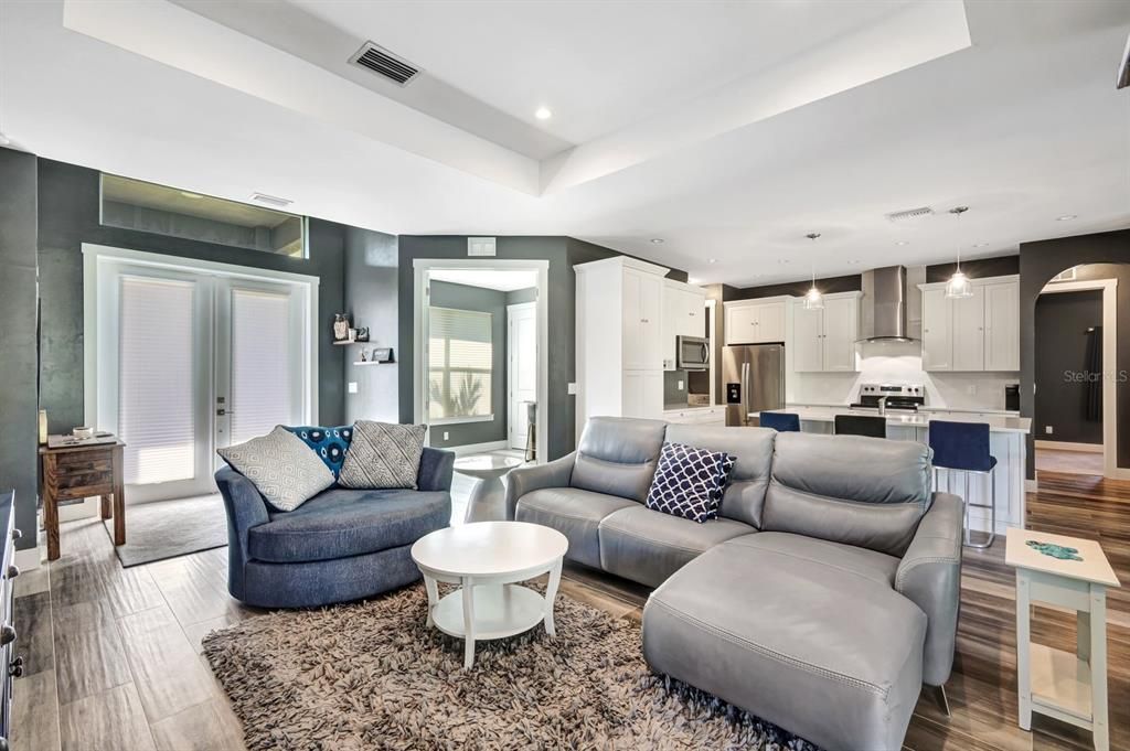 For Sale: $500,000 (4 beds, 2 baths, 1839 Square Feet)