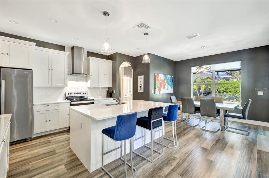 For Sale: $500,000 (4 beds, 2 baths, 1839 Square Feet)