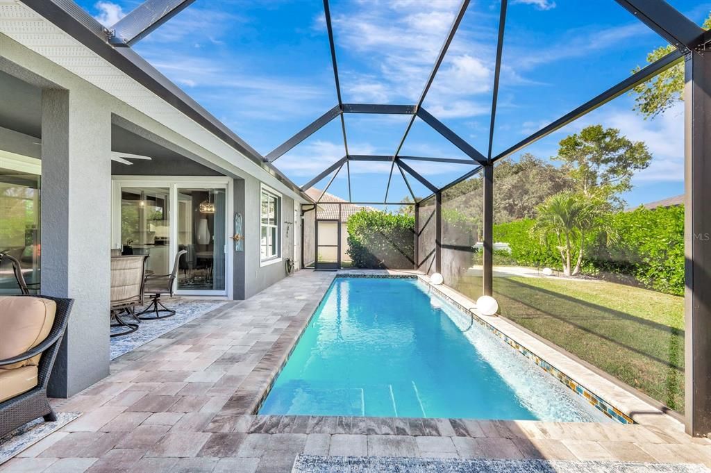 For Sale: $500,000 (4 beds, 2 baths, 1839 Square Feet)