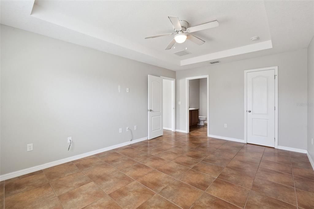 En Venta: $294,000 (3 camas, 2 baños, 1445 Pies cuadrados)