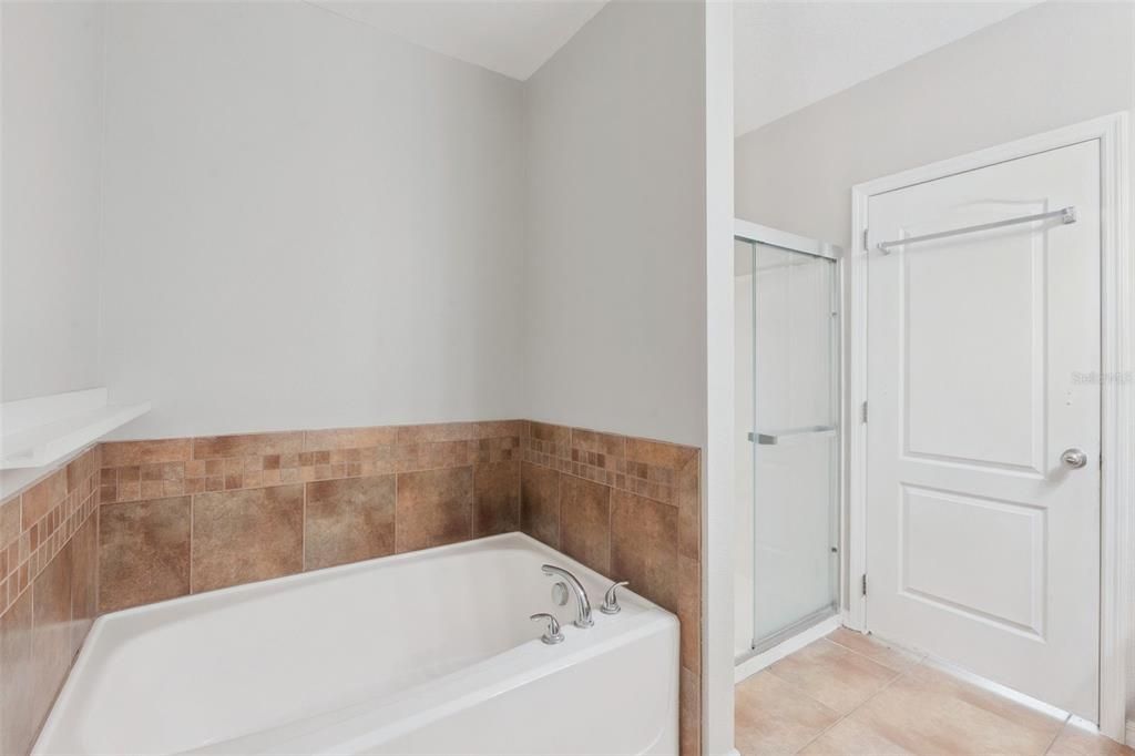 En Venta: $294,000 (3 camas, 2 baños, 1445 Pies cuadrados)