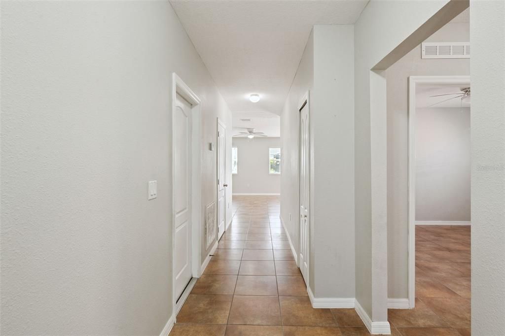 En Venta: $294,000 (3 camas, 2 baños, 1445 Pies cuadrados)