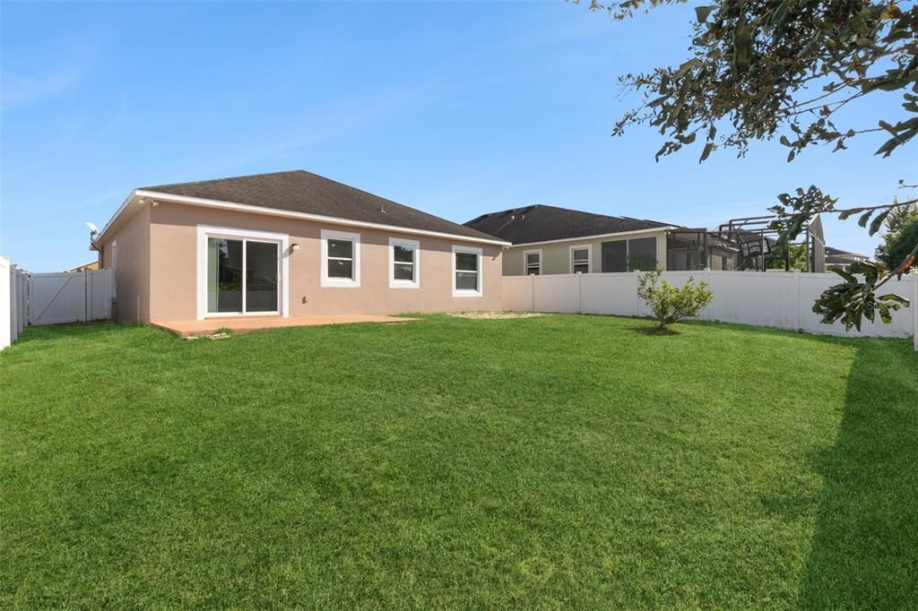 En Venta: $294,000 (3 camas, 2 baños, 1445 Pies cuadrados)