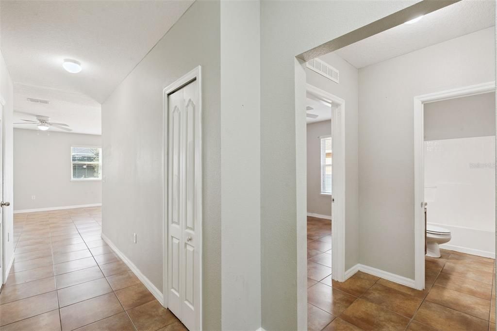 En Venta: $294,000 (3 camas, 2 baños, 1445 Pies cuadrados)