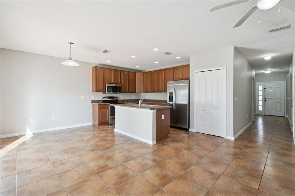 En Venta: $294,000 (3 camas, 2 baños, 1445 Pies cuadrados)