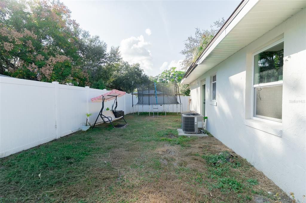 待售: $595,000 (6 贝兹, 0 浴室, 2966 平方英尺)