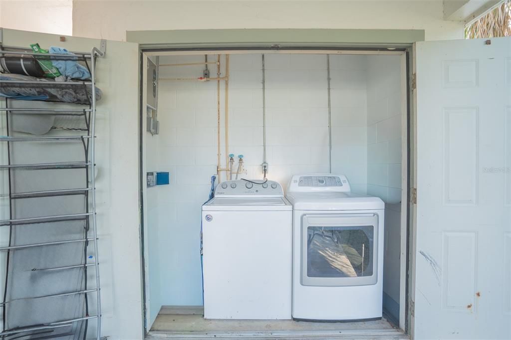 待售: $595,000 (6 贝兹, 0 浴室, 2966 平方英尺)