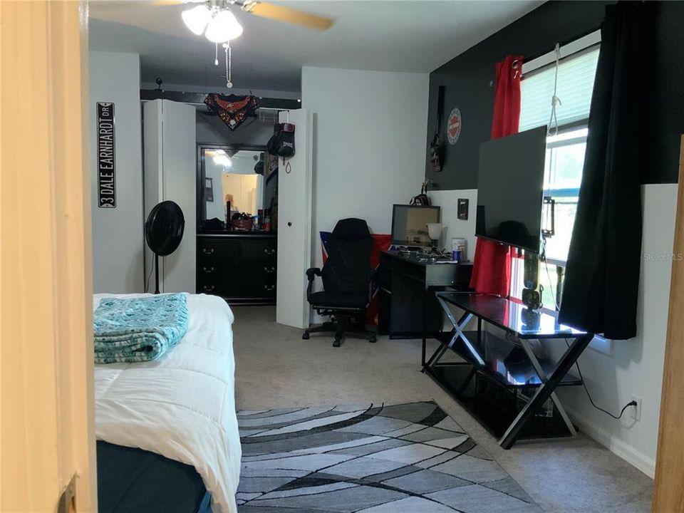 На продажу: $200,000 (3 спален, 2 ванн, 1404 Квадратных фут)