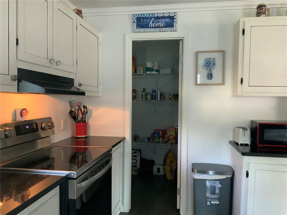 На продажу: $200,000 (3 спален, 2 ванн, 1404 Квадратных фут)