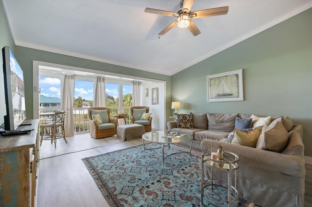 出租: $3,600 (2 贝兹, 2 浴室, 1314 平方英尺)