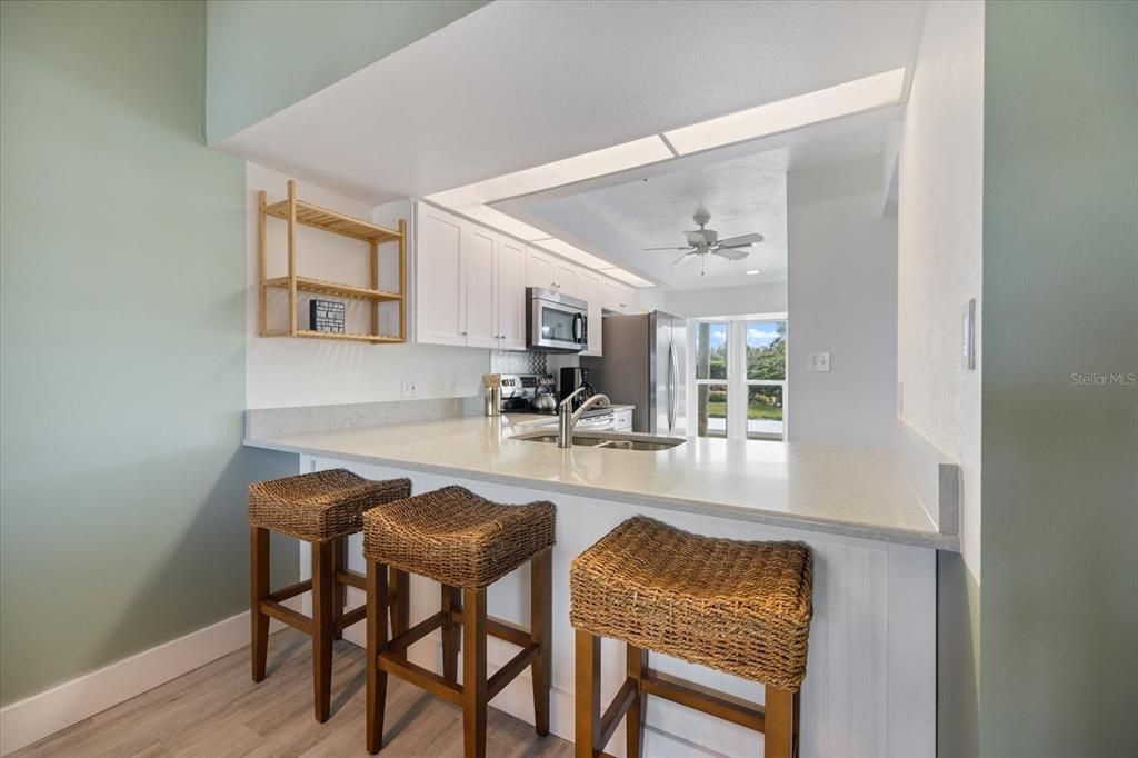 出租: $3,600 (2 贝兹, 2 浴室, 1314 平方英尺)