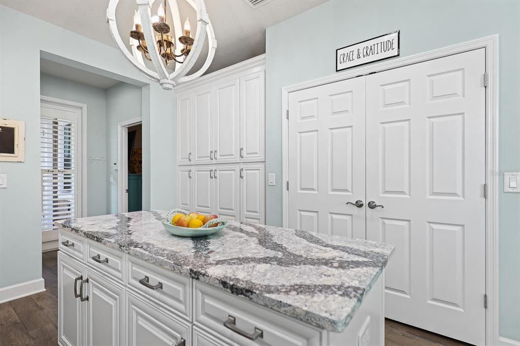 待售: $385,000 (3 贝兹, 2 浴室, 1777 平方英尺)