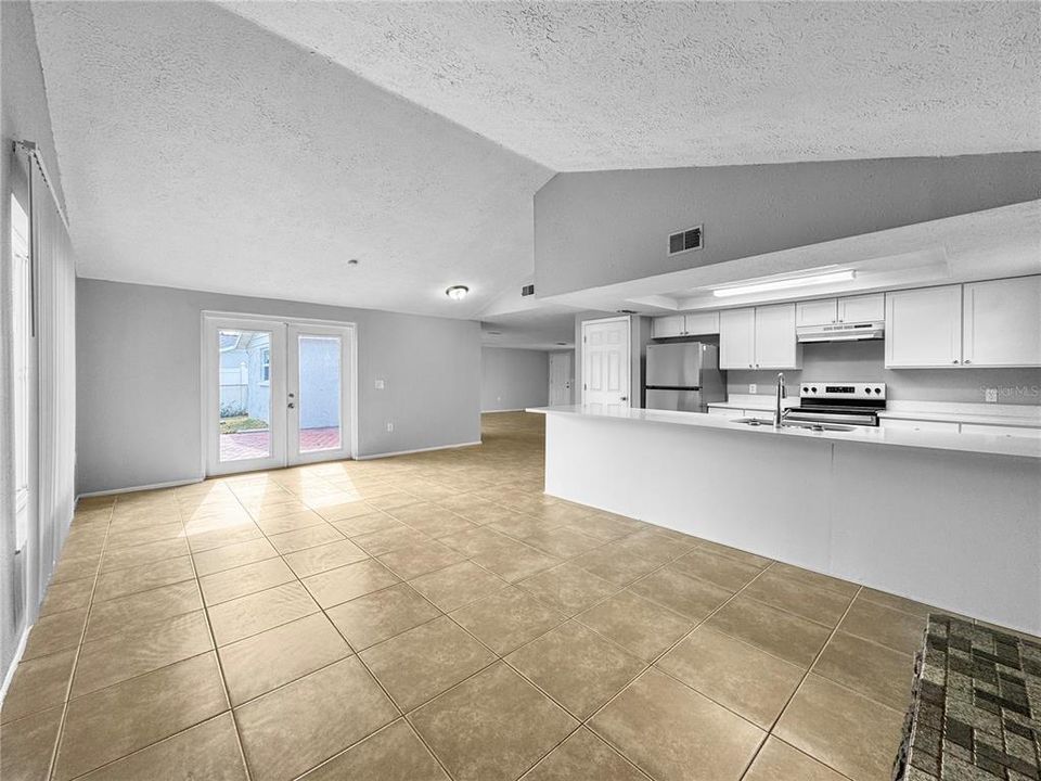 出租: $2,055 (3 贝兹, 2 浴室, 1823 平方英尺)