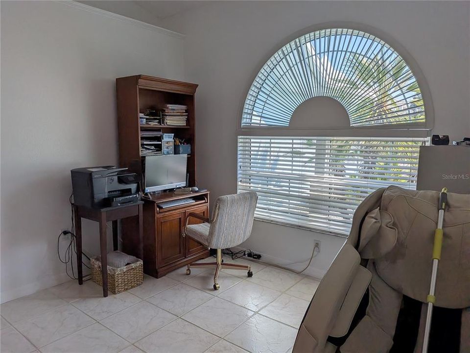 For Sale: $450,000 (3 beds, 2 baths, 2037 Square Feet)